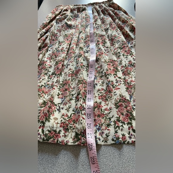 Vintage Floral Light Polyester Skirt - Picture 6 of 6